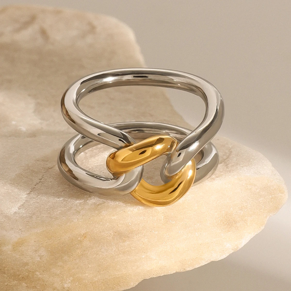 Knot Hollow Ring