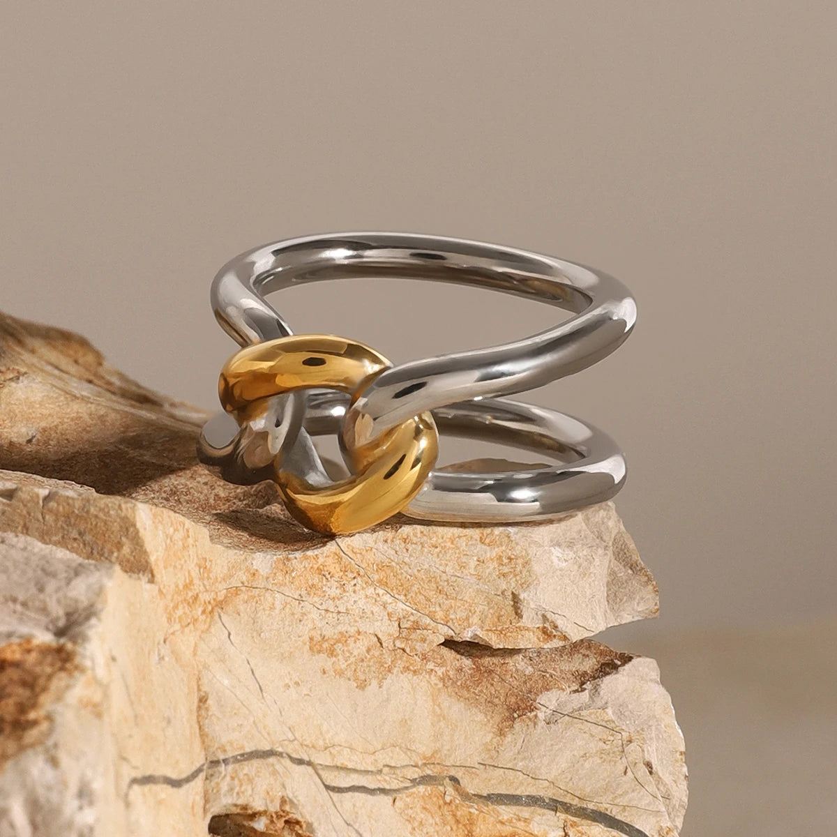 Knot Hollow Ring