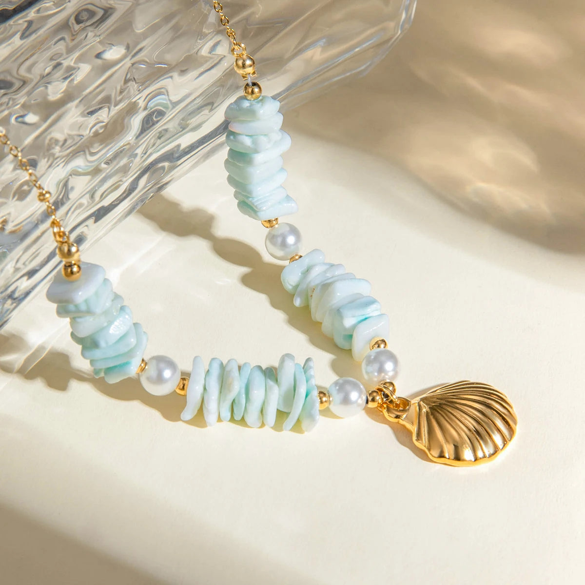 Shell Pearl Pendant Necklace